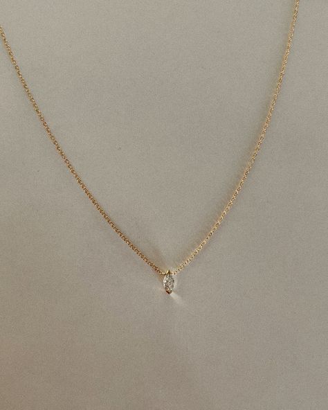 Kinn® on Instagram: “Introducing——The Marquise Diamond Necklace 🕊 Designed as an everlasting heirloom piece, this unique cut is only fitting for the equally…” Marquise Diamond Necklace, Diamond Silhouette, Heirloom Necklace, Fall Rings, Gold Baroque, Diamond Necklace Designs, Oval Locket, Herringbone Chain, Curb Chain Necklace