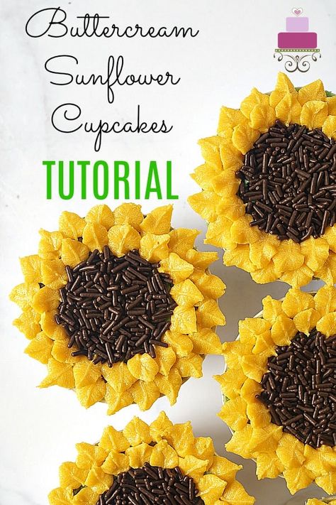 Buttercream Sunflower, How To Make Sunflower, Daisy Cupcakes, Sunflower Cupcakes, Sunflower Cookies, Cupcake Piping, Cupcake Videos, Buttercream Decorating, Cupcake Tutorial