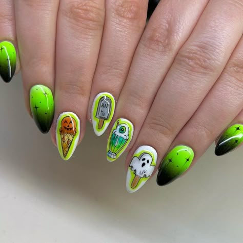 Ongles Goth, Halloween Nail Art Easy, Halloween Nail Art Ideas, Halloween Nails Diy, Nail Art Halloween, Witch Nails, Halloween Nails Easy, G Nails, Cute Halloween Nails