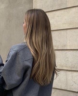 Dark Gloss On Blonde Hair, Dark Blonde Hair With Highlights Straight, Dark Blonde Hair One Color, Ash Toned Hair, Partial Balayage Brunettes Blondes, Dark Roots Honey Blonde Hair Balayage, Dark Blonde Balayage On Dark Hair, Bronde Babylights On Dark Hair, Old Money Balayage