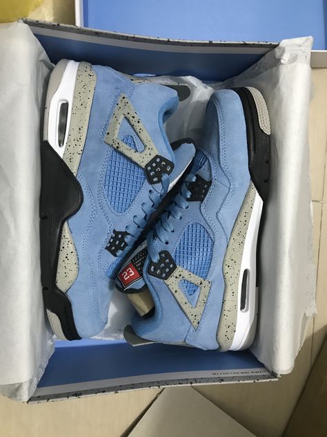 Jordan 4 Midnight Blue, Jordan 4 Blue And Black, Jordan Blue Chill, Blue Chill Jordan, Luxury Blue Jordan Shoes, Sneaker Website, Nike Jordan Retro, Best Basketball Shoes, Jordan Shoes Girls