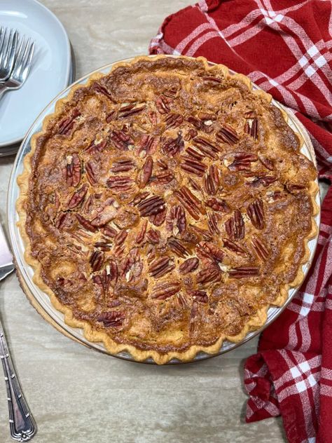 Pecan Buttermilk Pie, Mock Pecan Pie Recipe, Buttermilk Pecan Pie, Pecan Pie Cake Recipe, Brown Butter Pecan Pie, Cookie Crafts, Butter Pecan Pie, Pecan Recipe, Crescent Roll Recipes Dinner