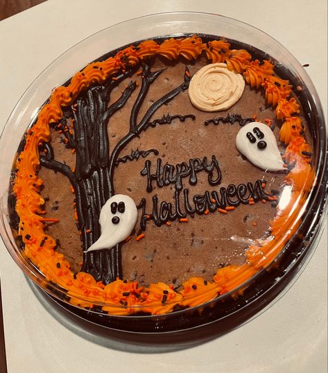 Halloween Cookie Cakes Ideas, Cookie Cake Halloween, Halloween Cookie Cake Ideas, Halloween Message Cookies, Fall Message Cookies, Halloween Decorated Cakes, Square Cookie Cake, Fall Cookie Cakes, Halloween Cookie Cake Designs