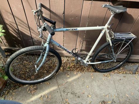 Diamondback Ascent mountain bike 1990. Condition is “Used”. Local pickup only. Brand: – Diamondback Country/Region of Manufacture: – Taiwan Model Year: – 1990 Material: – Chromoly Bike Type: – Mountain Bike Color: – White Vintage: – No Wheel Size: – 26 in Handlebar Type: – Downhill Bar Gear Change Mechanism: – Derailleur Gears Frame Size: […] Bicycles For Sale, Frame Sizes, Mountain Bike, Mountain Biking, White Vintage, Taiwan, Cycling, Bicycle, Color White