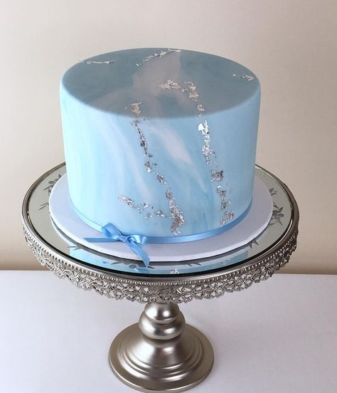 18th Birthday Cake Blue And White, 18th Birthday Cake Blue And Silver, Baby Blue Cake Birthday, Marble Cake Design Birthday, Light Blue Cake Birthday, Space Birthday Cakes, Silver And Blue Cake, Blue And White Cakes, Blue And Silver Birthday Cake