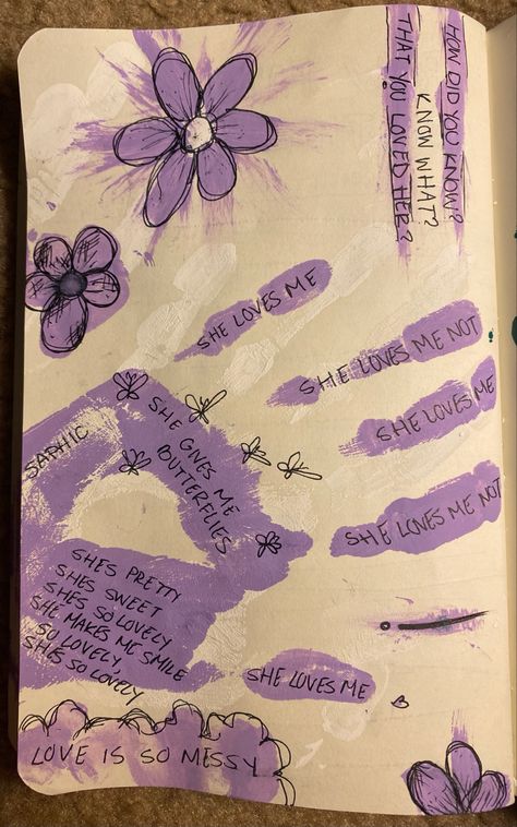 Sketches To Gift Someone, Purple Art Journal, Purple Marker Drawing, Scrapbook Ideas For Girlfriend Wlw, Wlw Gift Ideas Diy, Lesbian Sketching, Wlw Sketch, Asthetic Sketchs, Wlw Gift Ideas