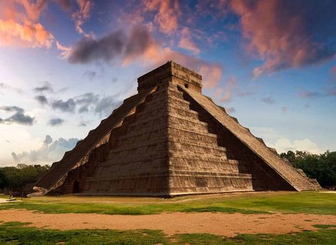 Landmarks in Mexico - 20 Incredible Mexico Landmarks To Visit Chichen Itza Mexico, Maya Civilization, Mayan Cities, Ancient Mayan, Mayan Ruins, Historical Landmarks, London Eye, Chichen Itza, Archaeological Site