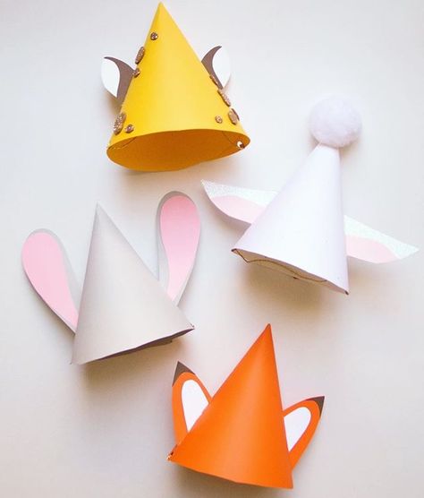 Zootopia themed movie animal party hats 🎉 Party Hats Diy, Zootopia Birthday Party, Party Hat Craft, Mermaid Party Hats, Unicorn Party Hats, Zootopia Birthday, Zootopia Party, School Hats, Animal Party Hats