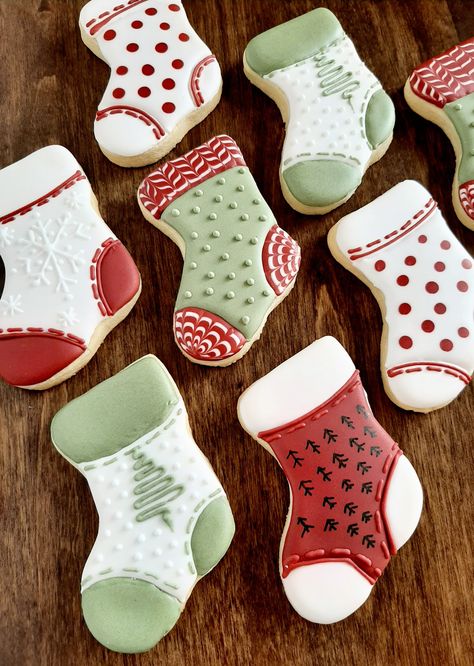 Christmas Cookies Decorated Stocking, Stocking Christmas Cookies Decorated, Stocking Cookie Decorating Ideas, Decorated Stocking Cookies, Stocking Decorated Sugar Cookies, Stockings Cookies Decorated, Christmas Stocking Decorated Cookies, Sugar Cookie Stocking Decorating Ideas, Stocking Decorated Cookies