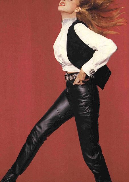 Women's Fashion Magazine Leather Pants December 1992 4 | Flickr 80s Fashion Magazine, Retro Fashion Outfits, Leather Pants Outfit, Outfit 90s, 80s Outfit, Leather Pants Women, 1990s Fashion, Leather Outfit, 80s Fashion