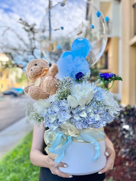 Bubble balloon in the Floral Arrangement Baby Boy Flower Arrangements, Baby Boy Flower Arrangements Gifts, Balloon Basket Baby Gift, Teddy Bear In Basket With Balloons, Bobo Balloon Baby Gifts, Bobo Balloon Flower, Baby Shower Balloon Decorations, Bridal Shower Balloons, Baby Flower