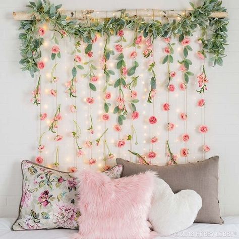 Faux Flowers Diy, Diy Wall Decor For Bedroom, Diy Wand, Closet Organization Diy, Mason Jar Crafts Diy, Mason Jar Diy, Diy Home Decor Projects, Flowers Diy, Diy Wall Decor