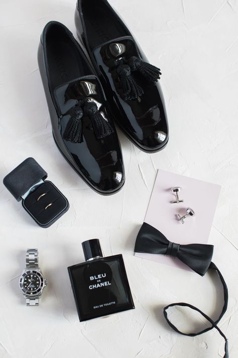 Mens Details Wedding, Mens Detail Shots Wedding, Wedding Cologne Groom, Groom Wedding Watch, Wedding Details Groom, Groom Wedding Day Essentials, Wedding Day Flat Lay, Shoes For Groom Wedding, Groom Flat Lay Details