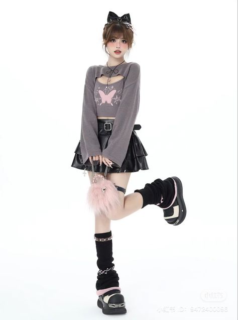 Cute Futuristic Outfits, J Pop Idol Outfits, Harajuku Poses, Japanese Stage Outfits, Outfit Inspo Japanese Y2k, Korean Outfits Ideas, 2000s Japanese Fashion Pink, Acubi Fashion Poses, Pose Mannequin