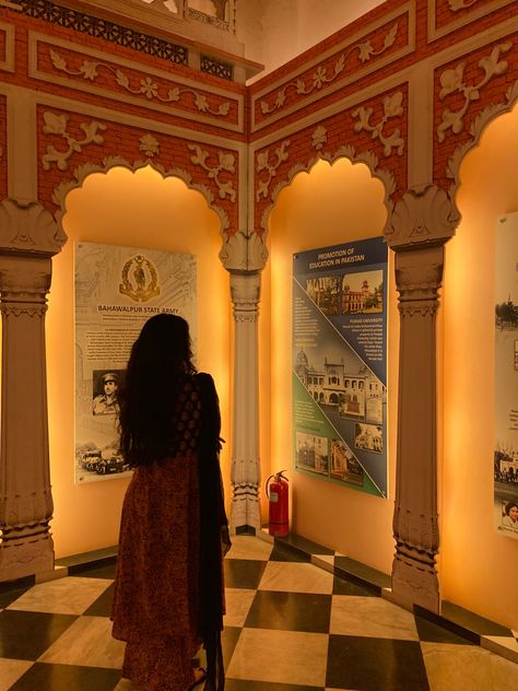 Indian Museum Aesthetic, Hair No Face, Aesthetic Pakistan, Desi Girl Aesthetic, Girl Faceless, Desi Jewellery, Wedding Brown, Aesthetic Indian, Pakistani Aesthetic