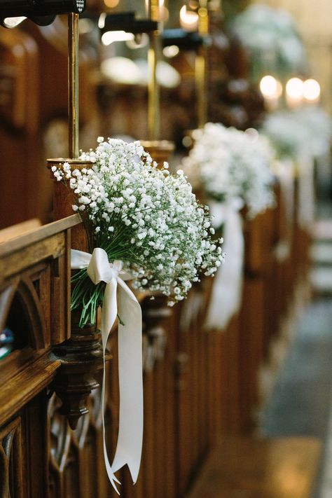 Church Pew Wedding Decorations, Wedding Flower Arrangements Church, Church Wedding Decorations Aisle, Simple Church Wedding, Church Aisle Decorations, Wedding Church Aisle, Pew Flowers, Gypsophila Wedding, Wedding Church Decor