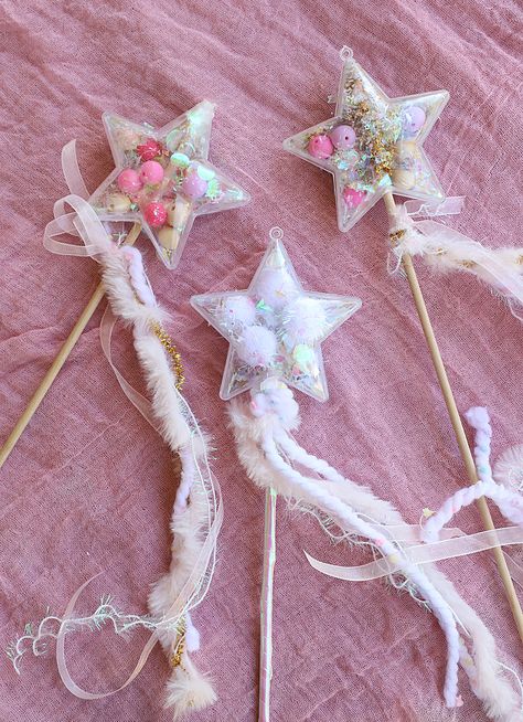 Star Wand Diy, Harry Potter Parties, Fairies Dress, Playdough Party, Bubble Party Favors, Diy Star, Anniversaire Diy, Bubble Party, Star Wand