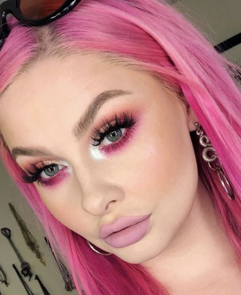 Pink Hair Makeup Looks, Makeup For Pink Hair, Festival Makeup Pink, Sirens Makeup, Moody Makeup, Glam Rock Makeup, Rock Makeup, Alyssa Marie, Makeup Routines