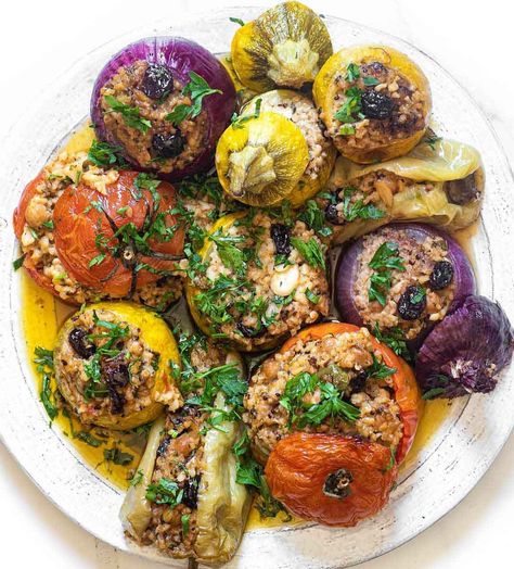 Gemista Recipe, Stuffed Veggies, Stuffed Vegetables, Vegan Greek, Summer Veggies, Mediterranean Style, Greek Recipes, Good Old, Vegan Vegetarian