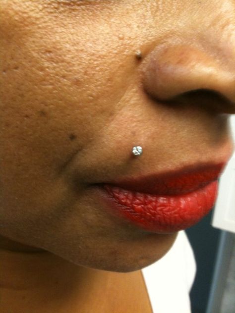 Monroe piercing Monroe Piercing Diamond, Double Monroe Piercing, Marilyn Monroe Piercing, Marilyn Monroe Piercing Jewelry, Tiny Monroe Piercing, Lip Piercing Monore Diamond, Monroe Piercing On Black Women, Monroe Piercing, Monroe Piercings