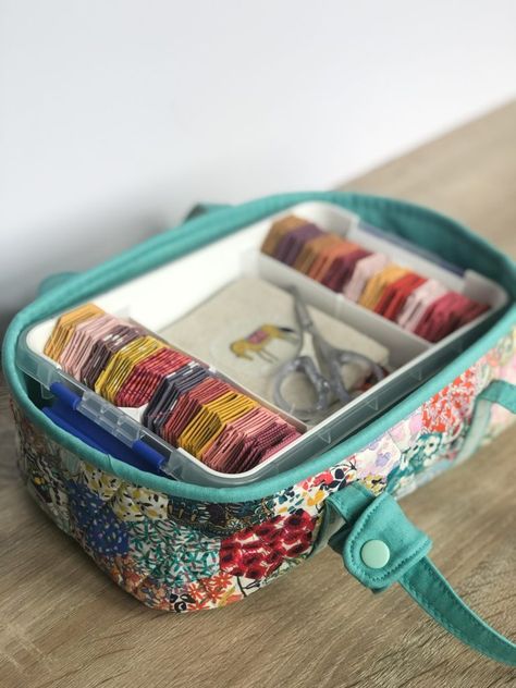 Basted EPP shapes in a Sistema storage tub Book Basket Storage, Epp Storage Ideas, Epp Travel Kit, Sistema Storage, Epp Shapes, Sewing Kit Storage, Minki Kim, Be Spontaneous, Heart Quilts