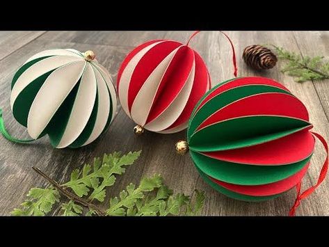 DIY Honeycomb Ball Ornament (Two-Tone) | Christmas Crafts - YouTube Balls Decorations Ideas, Simple Decoration For Christmas, Christmas Paper Crafts Decoration, Paper Christmas Decorations Diy, Diy Christmas Decorations Paper, Spoons Diy, Diy Honeycomb, Diy Christmas Ball, Kids Construction