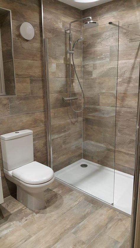 Modern Kitchen Colors, Wood Look Tile Bathroom, Bathroom Beach Theme, Wood Effect Wall, Wood Tile Shower, Wood Tile Bathroom, Theme Bathroom, Bathroom Shower Walls, Large Bathroom