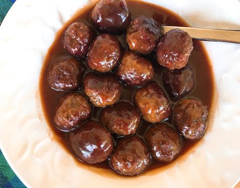 Savory Meatballs in Red Wine Gravy Meatballs In Red Wine Sauce, Red Wine Meatballs, Meatballs Gravy, Quick Comfort Food, Red Wine Beef, Wine Gravy, Meatball Stroganoff, Ground Beef Meatballs, Red Gravy