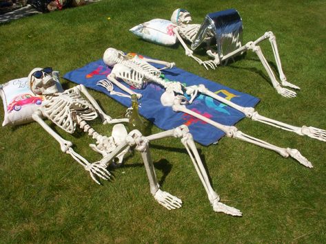 Skeleton Shenanigans, Skeleton Pics, Silly Skeleton, Skeleton Memes, 2023 Halloween, Skeleton Decorations, Funny Skeleton, Enjoy The Sunshine, Diy Yard