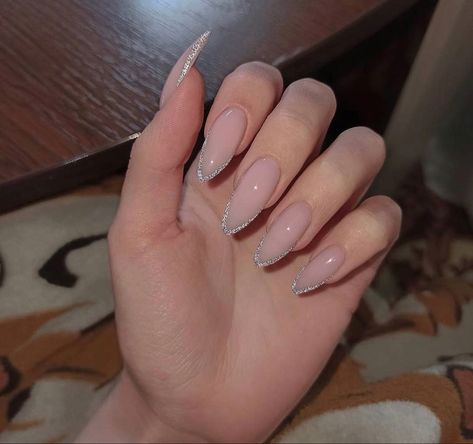 Simple Nye Nails, Simple Sparkle Nails, Nude Sparkle Nails, Nye Nails, Nails Classic, Sheer Nails, Classy Acrylic, Vintage Nails, Minimal Nails