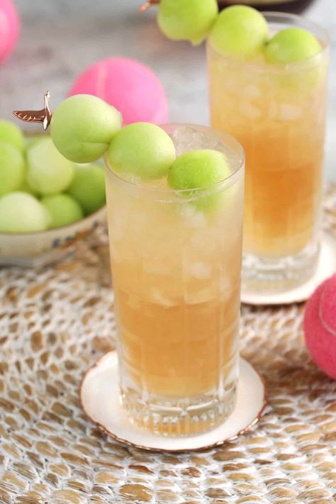 Honey Deuce Cocktail Recipe, Honey Deuce Recipe, Honey Deuce Cocktail, Honeydew Cocktail, Melon Ball Cocktail, Honey Deuce, Melon Cocktail, Watermelon Balls, Unique Drinks