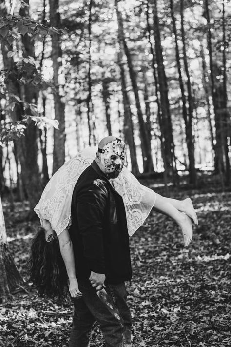 #fridaythe13th #halloweenphotoshoot #jasonvoorhees Jason Halloween Photoshoot, Friday The 13 Photoshoot, Horror Engagement Photos, Michael Myers Photoshoot Couples, Horror Photoshoot Ideas For Couples, Jason Voorhees Photoshoot, Friday The 13th Photoshoot, Horror Movie Photoshoot, Horror Couple Photoshoot