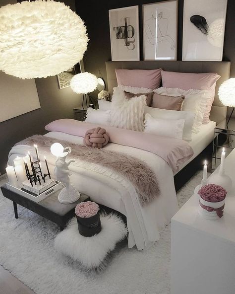 •••Pinterest | deealyss27 👑 Best Bedroom Designs, Glam Bedroom, Dekorasi Kamar Tidur, Girl Bedroom Designs, Decor Pillows, Teen Bedroom Decor, Elegant Bedroom, Girl Bedroom Decor, Stylish Bedroom