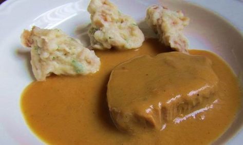 9 bevált trükk: így lesz verhetetlen a vadas! | Mindmegette.hu Slovakian Food, Hungarian Cuisine, Austrian Recipes, Croatian Recipes, European Cuisine, Romanian Food, Hungarian Recipes, Exotic Food, Best Food Ever