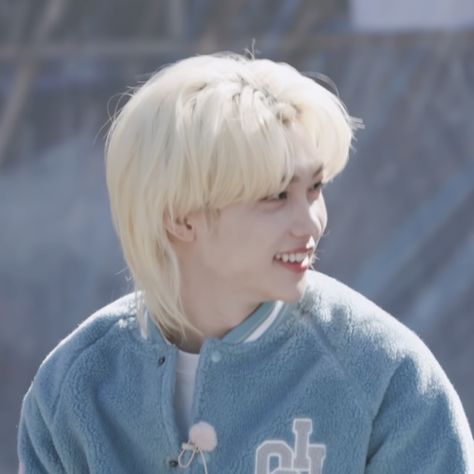 In Boyfriend Material, Skz Code, Bleu Pastel, Fluffy Hair, Kids Icon, Felix Stray Kids, Blue Aesthetic, Hair Inspo, K Pop