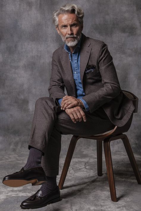 Old Man Photoshoot, Old Man In Suit, Grey Flannel Trousers, Pini Parma, Master Tailor, Flannel Suit, Elegant Jacket, Older Man, Brown Trousers