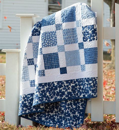 Blue Quilt Patterns, Missouri Star Quilt Tutorials, Squares Quilt, Missouri Quilt, Charm Pack Quilts, Two Color Quilts, Missouri Star Quilt Company, Patchwork Quilt Patterns, Missouri Star Quilt