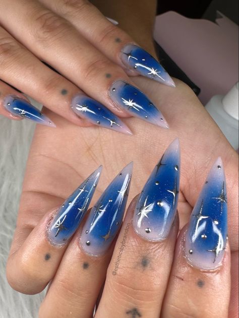 #starnails #moonnails #star #moon #nails #nailsofinstagram #witchy #ethereal #galaxynails #witchynails #auranails Star Moon Nails, Blue Aura Nails, Starry Nails, Nails Stars, Country Acrylic Nails, Blue Stiletto Nails, Acrylic Nails Stiletto, Stilleto Nails Designs, Aura Nails