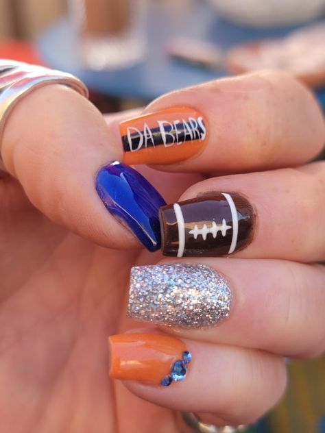 Acrylic Nails done by Holly Chicago Bears Nail Designs, Orange Football Nails, Chicago Bears Nails Art, Chicago Bears Nails, Football Nails Design, Sporty Nails, Anc Nails, Nfl Nails, Basketball Nails