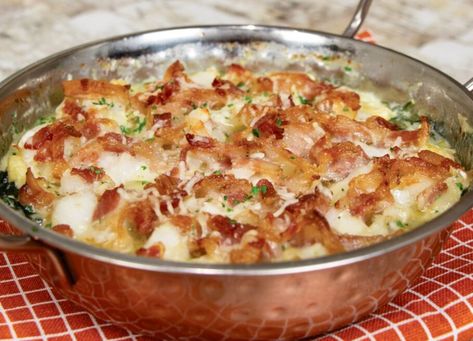 Recipe: Walleye Rockefeller is a sumptuous Canadian twist on the seafood classic Pickerel Cheeks Recipe, Walleye Chowder Recipe, Walleye Cakes Recipe, Baked Walleye Recipes Ovens, Walleye Dip, Walleye Chowder, Smoked Walleye, Canned Oyster Recipes, Pickerel Recipes