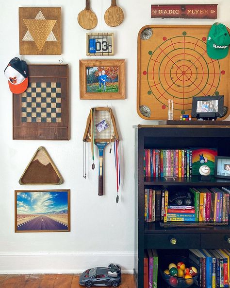 Annisa Olsson Jones on Instagram: “Swipe for a closeup of the new art I made out of a pool ball rack! It’s a fun addition to this gallery wall with a loose vintage game…” Family Games Room, Pool Ball Decor, Games Room Ideas, Vintage Game Room, Billiard Green, Game Corner, Hilltop House, Apartment Things, Game Room Family