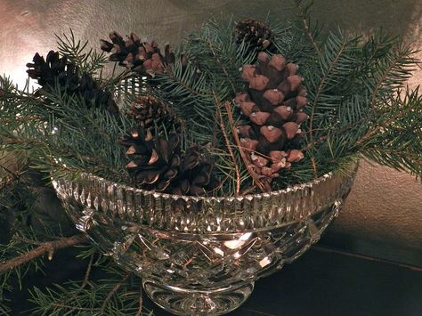 Pine Tree Decorations, Christmas Foyer, Christmas Tree Branches, Homemade Holiday, Crystal Bowl, Rustic Christmas Tree, Crystal Bowls, Christmas Love, Christmas Centerpieces