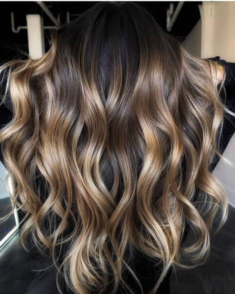 Partial Caramel Highlights, Sunkissed Brunette Balayage, Balayage Pattern, Random Highlights, Sunkissed Brunette, Balayage Hair Ideas, Color Melt, Tortoise Hair, Ash Blonde Balayage