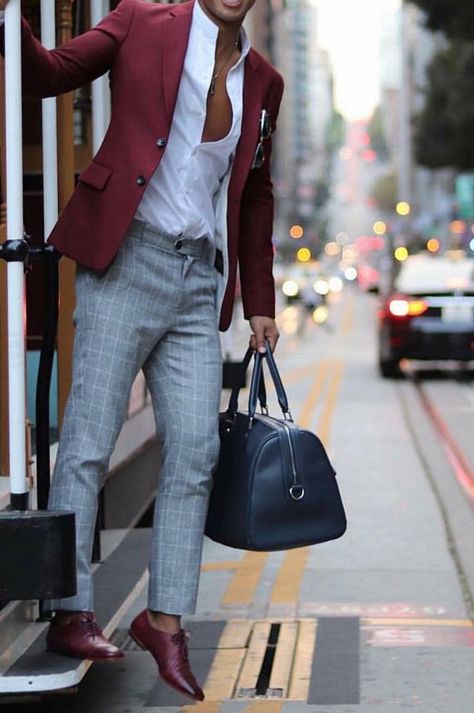 Men's Summer Outfits: 50 Day Outfit Ideas Like Celebrities New 2019 - Page 13 of 50 - eeasyknitting. com Blazer Look For Men, Men Fashion Summer, Blazer Look, Blazer Outfits Men, Mens Summer Outfits, Mens Fashion Wear, Men With Street Style, Designer Suits For Men, Mens Fashion Smart