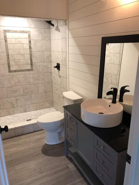 Guest bath Bathroom Downstairs, Tile Showers, Bathroom Upstairs, Master Design, Modern Small Bathrooms, Full Bathroom Remodel, Small Bathroom Renovations, Bathroom Master, Luxury Room Bedroom