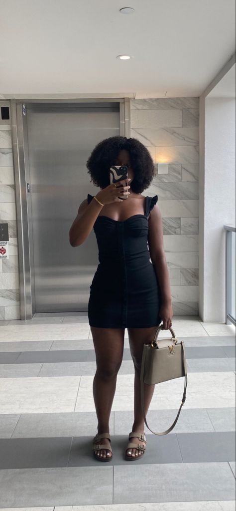 Black Cookout Outfits, Black Feminine Outfit Summer, Casual Dress Black Women, Summer Dress Outfits Black Women, Causal Outfits For Black Women, Minimalist Fashion Black Women, Dinner Outfit Summer Night Classy, Summer Outfit Black Women, Black Feminine Outfit