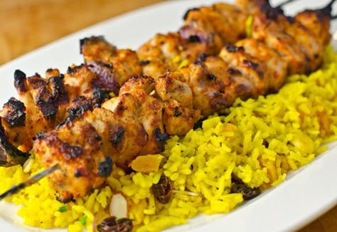 grilled-chicken-kebabs (sub coconut milk yogurt for the greek yogurt to make it dairy free) Arabisk Mad, Middle Eastern Chicken, Chicken Kabobs, Chicken Kebabs, Eastern Cuisine, Lebanese Recipes, Chicken And Rice, Ground Chicken, Kebabs