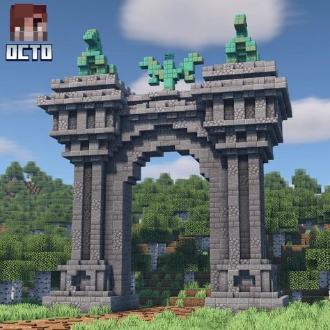 Minecraft Arch Way Designs, Minecraft Big Entrance Ideas, Minecraft Building Entrance, Minecraft Archway Design Ideas, Minecraft Castle Archway, Greek Style Minecraft Builds, Big Door Minecraft, Minecraft Canal City, Minecraft Arch Entrance