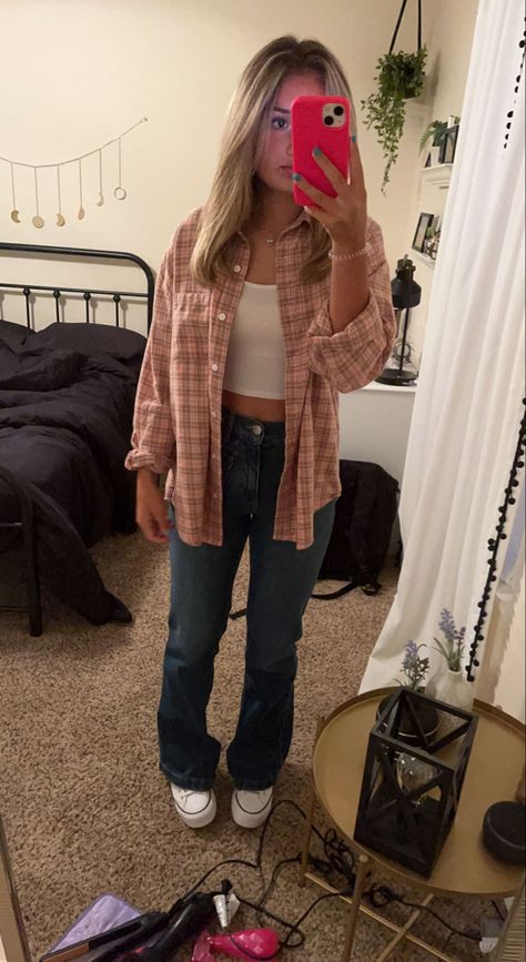 Country Converse Outfit, How To Style Camo Leggings, Vanilla Clothes, Utah Outfits, Basic Girl Outfit, Converse Outfits, School Fit, Plaid Shacket, Cute Lazy Outfits