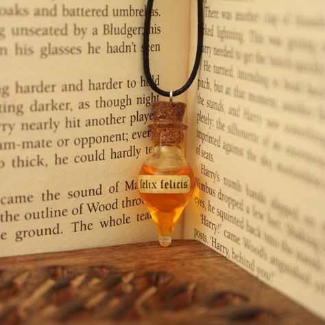 Liquid Luck Potion, Good Luck Potion, Harry Potter Love Potion, Luck Potion, Liquid Luck, Magical Potion, Felix Felicis, Magic Potions, Glow Jewelry